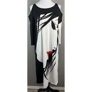 Just Fashion Now Women's M Dress Cold Shoulder 3/4 Sleeve Face Design MIDI-NWT
